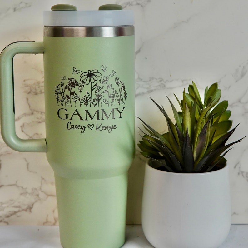 Personalized Mom Gifts-Mothers Day Gift-Mama Tumbler with Kids Name-Mom Tumbler-Mommy Tumbler-Mums Gift-Mom Birthday Gift from Daughter