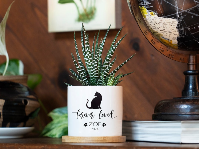 Personalized Cat Memorial Gift Planter - White Ceramic Pot - Forever Loved - Cat Sympathy Gift, Pet Memorial, Cat Planter, Cat Loss Gifts