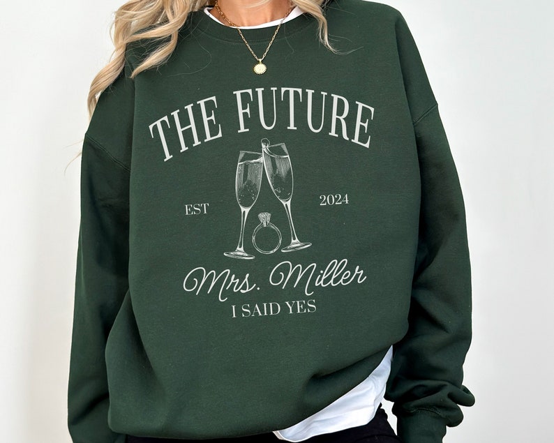 CUSTOM Future MRS Sweatshirt, Luxury Fianc e Sweater, Personalized Bride To Be Crewneck, Newly Engaged Gift for Her, Trendy Engagement Gift