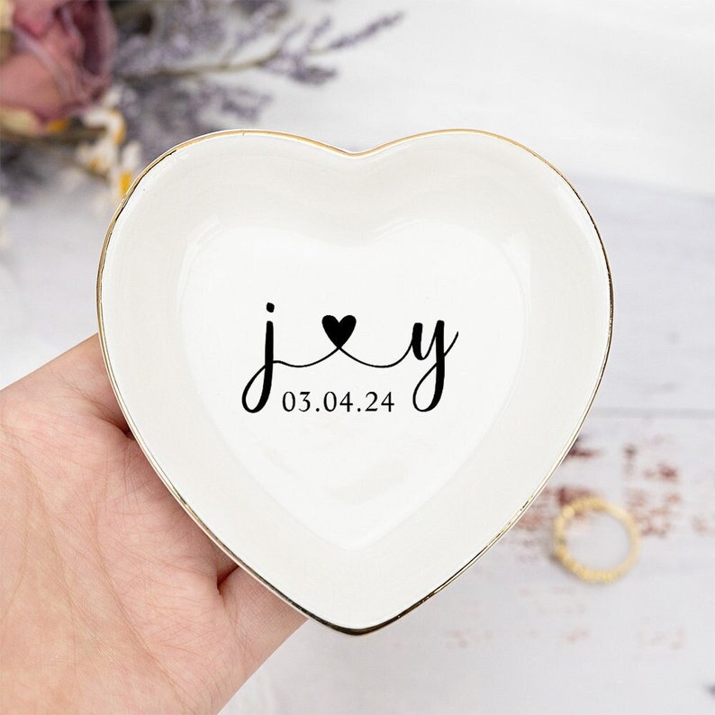 Personalized Ceramic Ring Dish, Wedding Ring Dish, Initials and Date Jewelry Dish, Valentines Day Gift for Wife Girlfriend, Anniversary Gift