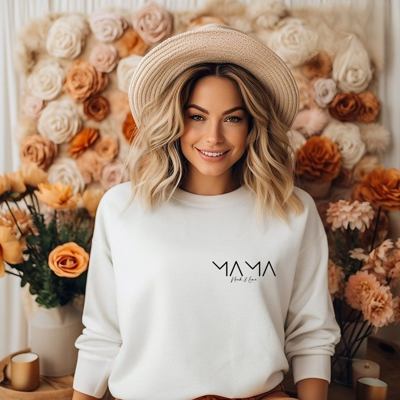 Personalised Mama Sweatshirt, Minimalist T-Shirt, Mother's Day Gift, Modern Mama Hoodie, Pregnancy Announcement Tee, New Mom To Be Gift