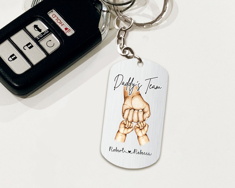 Daddy's Team Keychain, Keyring for Dad, Fathers Day Gift, Personalized Gifts with Kids Names, Dad Gift from Daughter, Family Keychain Gift