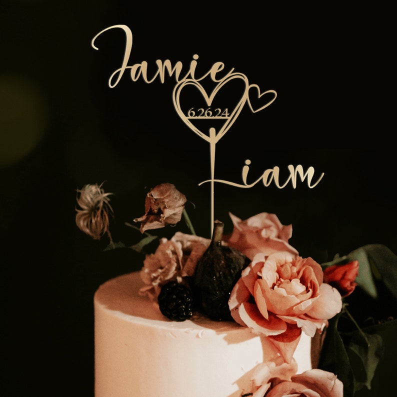 Cake Topper for Weddings,Wedding cake topper with a heart and a date, Personalized cake topper in a heart shape, Anniversary Cake toppers