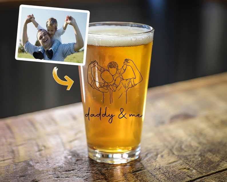 OUTLINE DRAWING Daddy and Me Pint Beer Glass, Custom Photo Dad And Kids Mixing Glass, New Dad Gifts, First Time Dad Gift, Gift for Grandpa