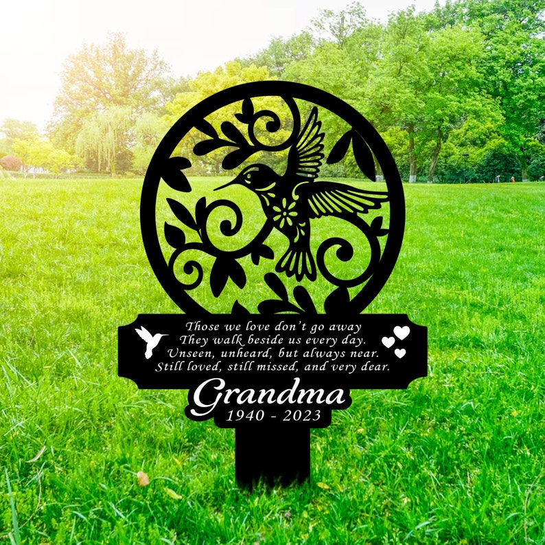 Personalized Hummingbird Memorial Metal Stake, Hummingbird Name Sign, Garden Metal Stake, Sympathy Gift, Grave Marker, Memorial Stake