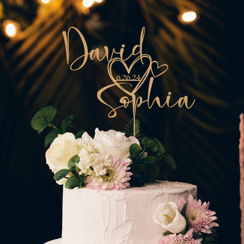 Cake Topper for Weddings,Wedding cake topper with a heart and a date, Personalized cake topper in a heart shape, Anniversary Cake toppers