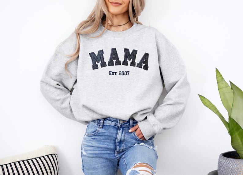 Custom Embroidered Mama Sweatshirt with Kids Names on Sleeve New Mom Hoodie Personalized Gift for Mom Crewneck Pullover