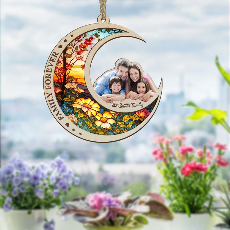 Personalized Photo Family Portrait Suncatcher, Family Window Hangings Decorations, Family Keepsake Ornament, Stained Glass Family Suncatcher
