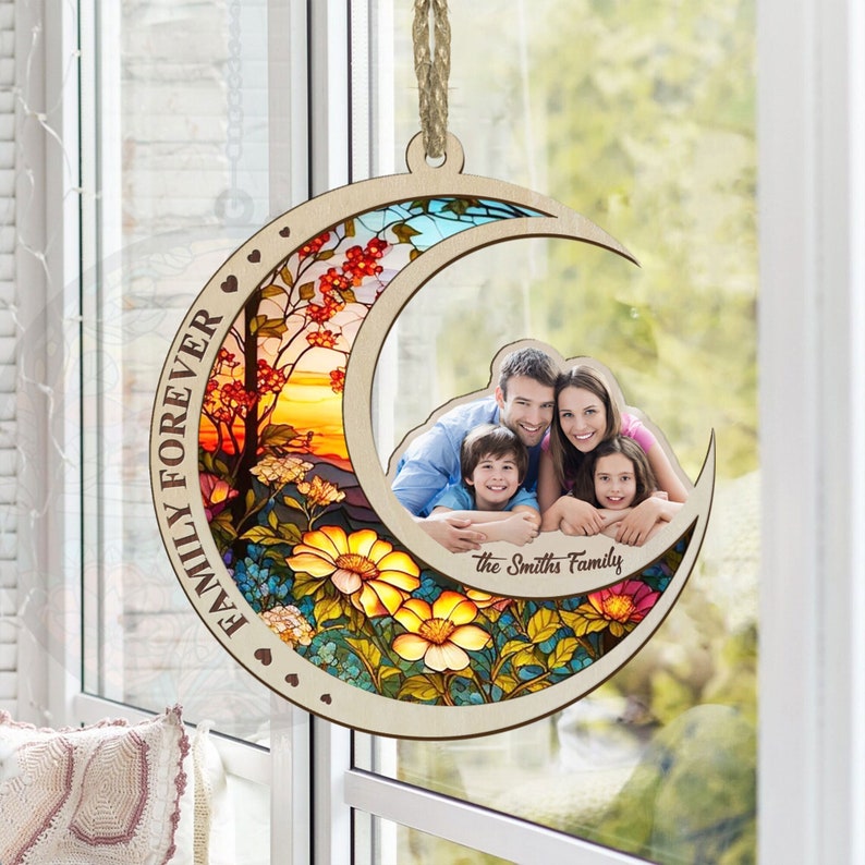 Personalized Photo Family Portrait Suncatcher, Family Window Hangings Decorations, Family Keepsake Ornament, Stained Glass Family Suncatcher