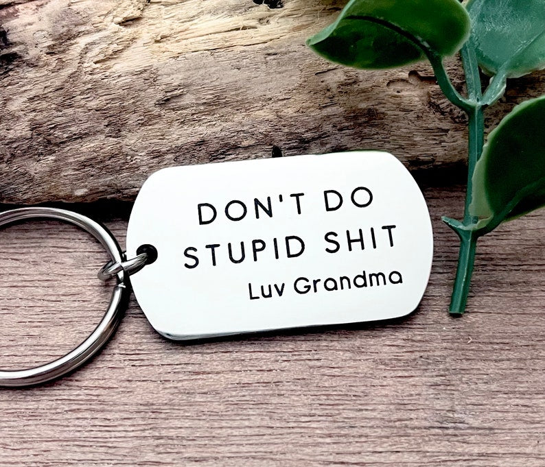 18th Birthday Gift for Boy - Happy 18th Gift for Nephew - Funny Personalised Gift for Niece - Engraved keyring for Grandson special 18th