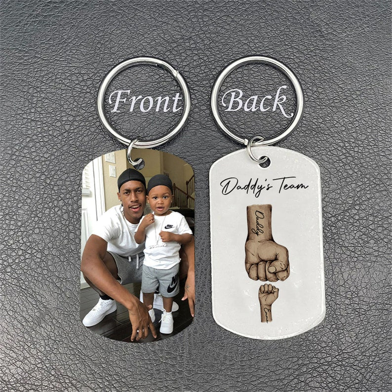 Daddy's Team Keychain for Father's Day Gift, Dad and Kids Fist Bump Keyring for Dad, Grandad Keyring, Personalised Fathers Day Gift