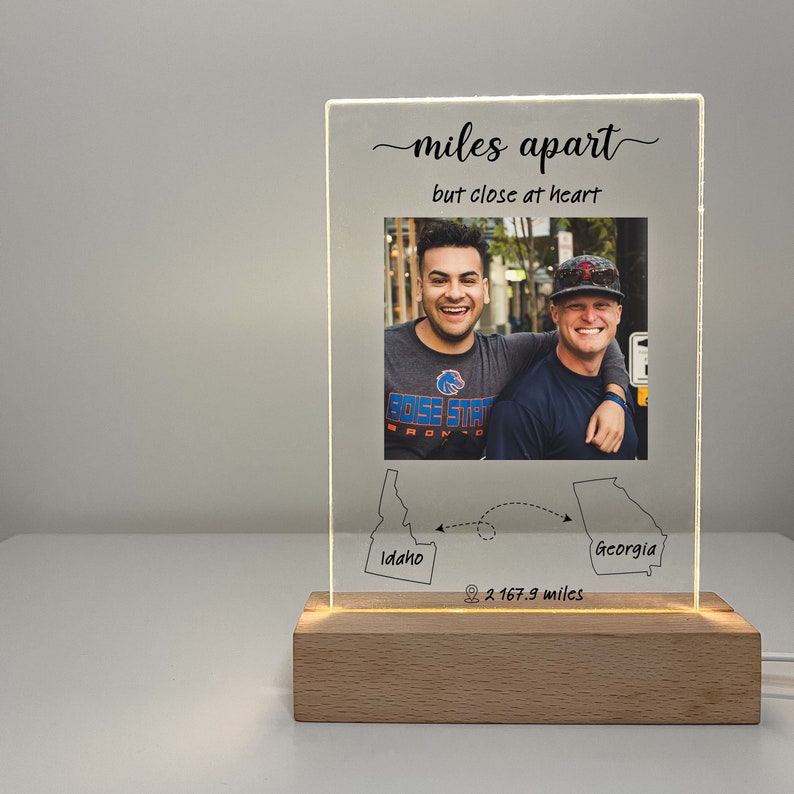 Friendship Long Distance Gift, Personalized Friend Moving Away Gift, Custom Photo, Miles Apart Friendship Sign, Connected States Map Light