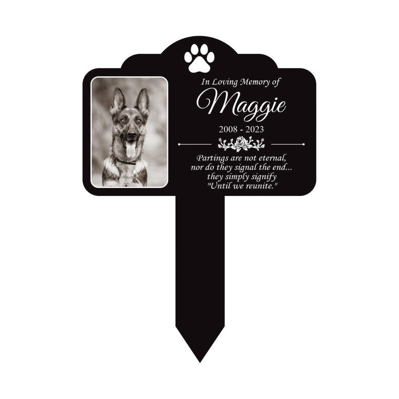 Custom Dog Loss Memorial Stake - Personalized Pet Grave Marker, Photo Tribute Plaque for Bereaved Dog Owners, Heartfelt Remembrance Decor
