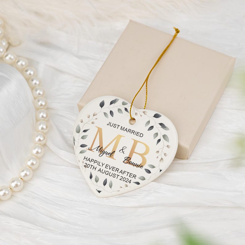 Custom Heart Ceramic Wedding Bauble Gift, Just Married Gift for Couple, Wedding Keepsake Plaque, Newlywed Wedding Hanger, Married Keepsake