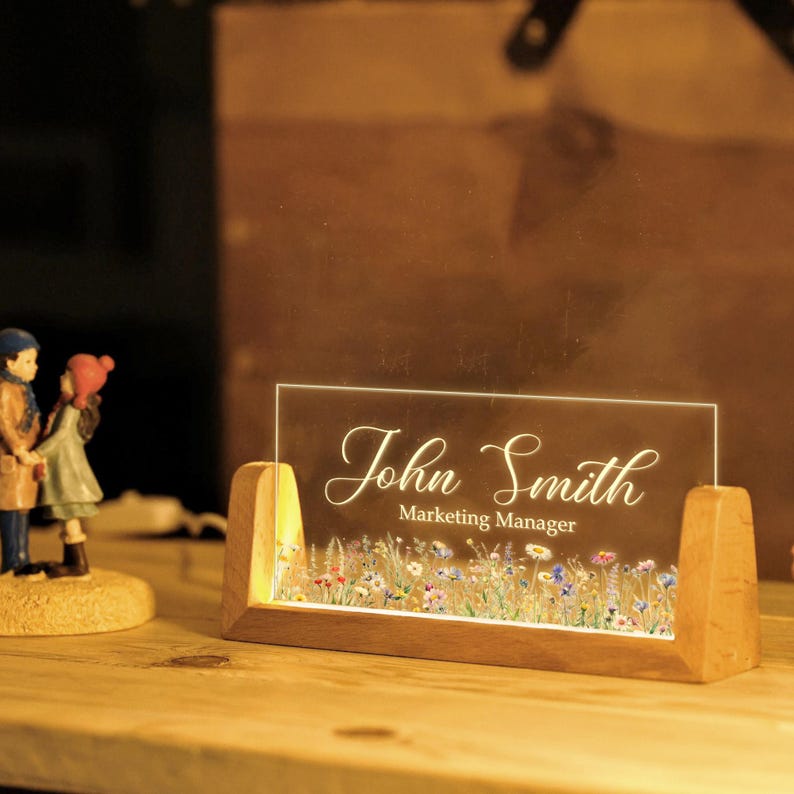 Personalized Desk Name Plate, Graduation Desk Name Plate, Graduation gift, Desk Accessories, Office Gifts for Boss Coworkers, New Job Gifts