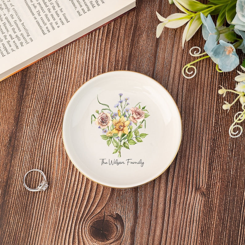Personalised Birth Flower Trinket Dish,Family Bouquet Jewelry Dish,Watercolor Flower Ring Dish,Wedding Gift for Her,Birthday Gift For Mom