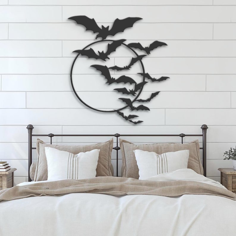 Bat On the Moon Metal Wall Art Halloween Bat Sign Home Decor Black Horror Bird Dracula Decoration Man Cave Hanging Gift