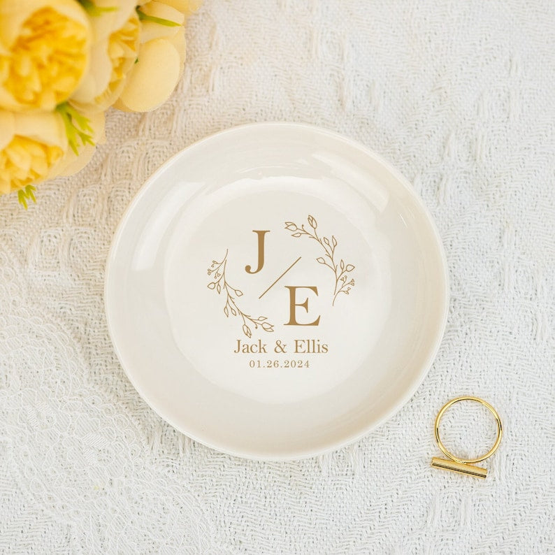 Personalized Engagement and Wedding Ring Dish, Initials Date Jewelry Dish, Custom Trinket Dish, Anniversary Gifts for Her, Wedding Day Gifts