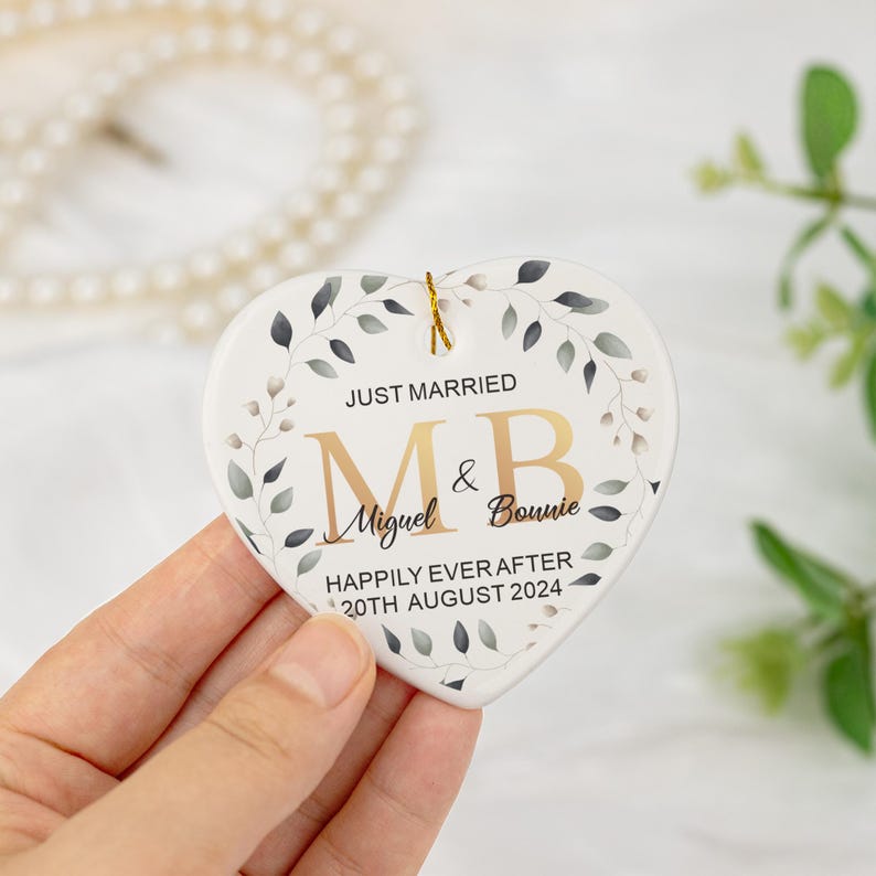Custom Heart Ceramic Wedding Bauble Gift, Just Married Gift for Couple, Wedding Keepsake Plaque, Newlywed Wedding Hanger, Married Keepsake