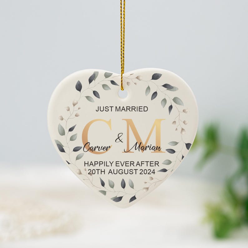 Custom Heart Ceramic Wedding Bauble Gift, Just Married Gift for Couple, Wedding Keepsake Plaque, Newlywed Wedding Hanger, Married Keepsake