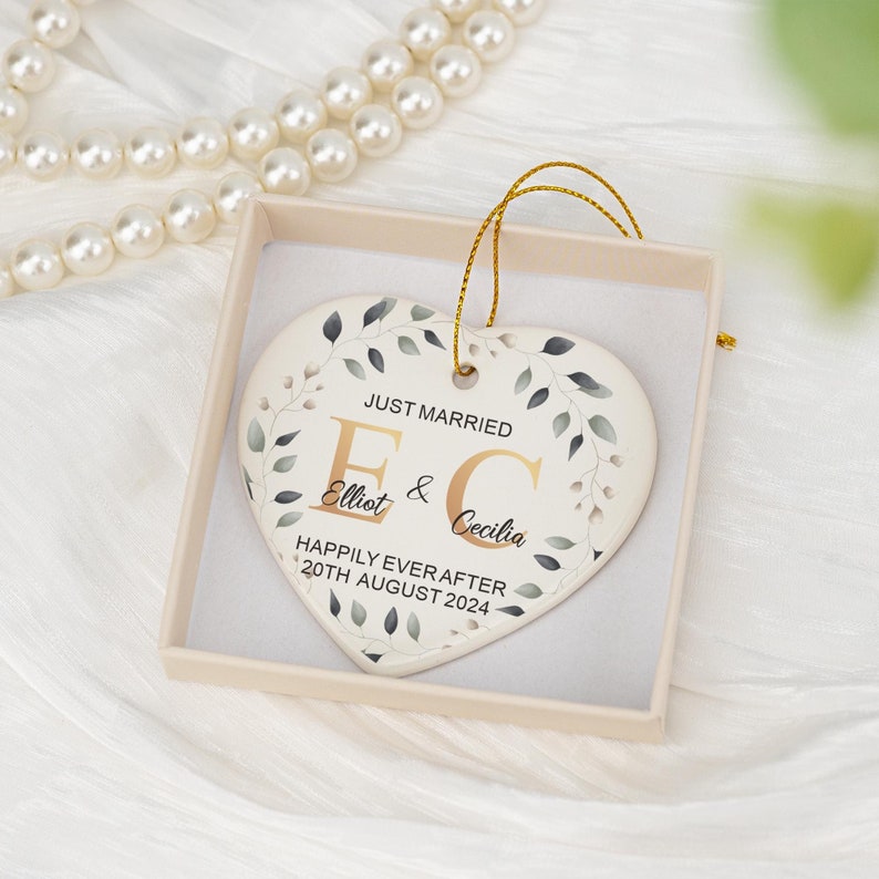 Custom Heart Ceramic Wedding Bauble Gift, Just Married Gift for Couple, Wedding Keepsake Plaque, Newlywed Wedding Hanger, Married Keepsake