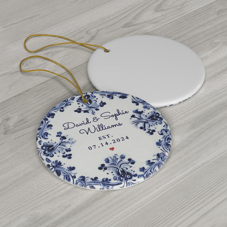 Personalized Delft Blue Wedding Ornament, Wedding Keepsake Delft Blue Name & Date, Delft Blue Circle Ornament Custom Married Wedding Favors