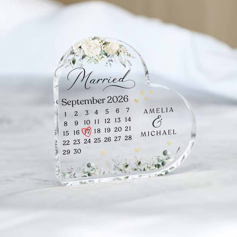 Personalised Mr & Mrs Wedding Gift Present, Anniversary Mr and Mrs Gift, Engagement Gift 2026, Heart Plaque, Date Calendar Gift, Engaged Gifts