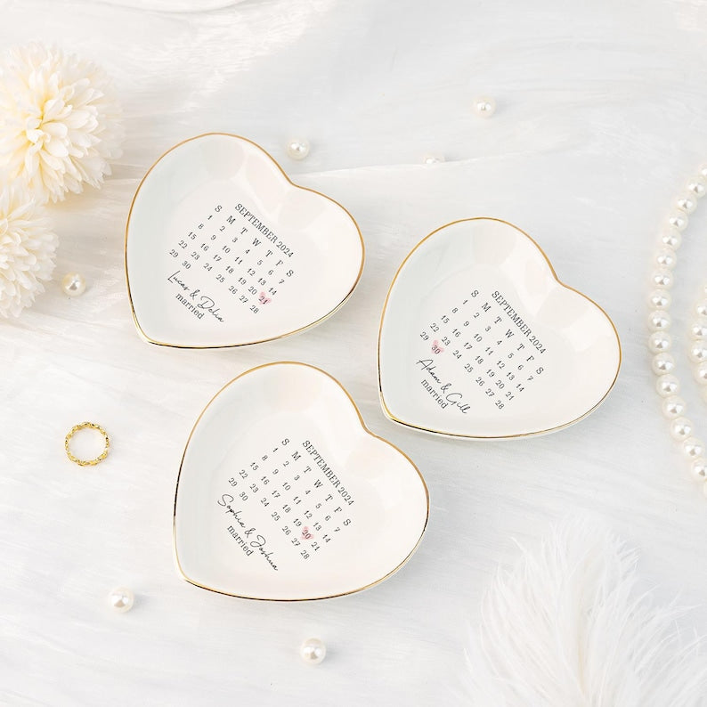 Wedding Calendar Date Jewelry Dish, Personalised Wedding Ring Dish, Engagement Trinket Dish, Married Keepsake Gift for Couples,Newlywed Gift