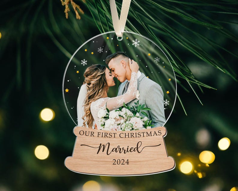 First Christmas Married Ornament, Personalized Couple Ornament, Just Married Christmas Ornaments, Custom Photo Ornament, Custom Couple Gifts