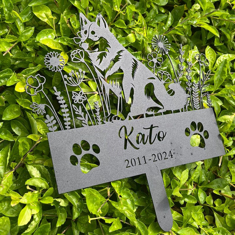 Custom Pet Dog Memorial Stake,Memorial pet tombstone, Pet Loss Gift, Dog Design Garden Sign, Gift for Pet, Dog Grave Marker