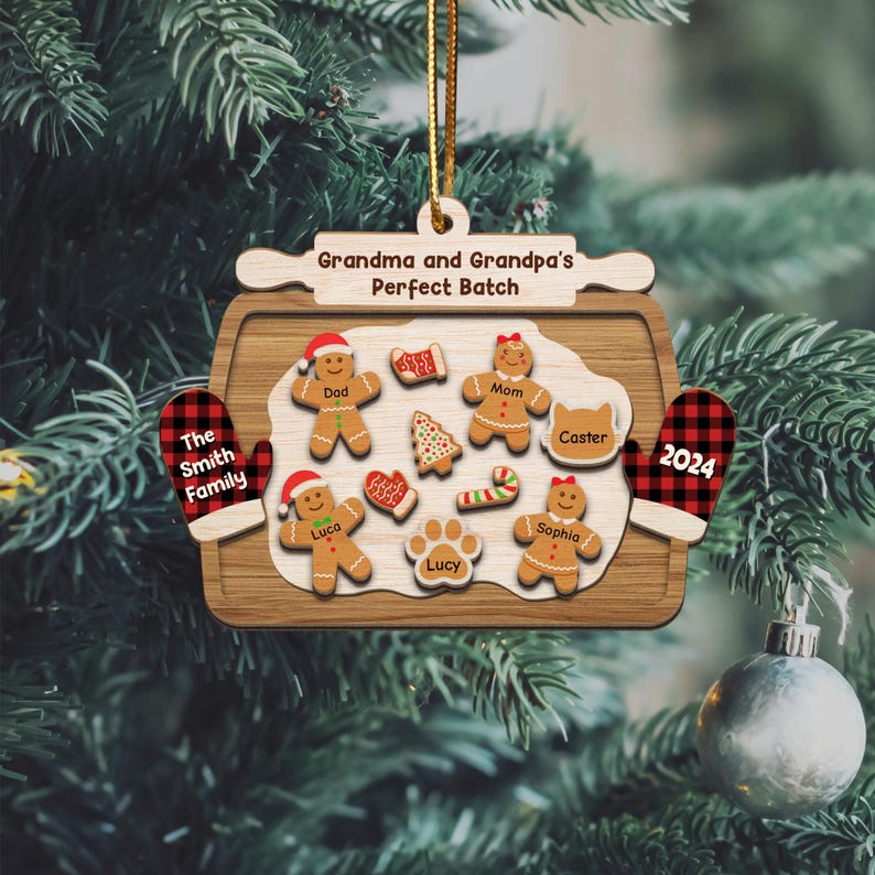 Personalized Gingerbread Family Wood Ornament, Gingerbread grandchildren, Baking sign,Christmas family Ornament,Gingerbread with rolling pin