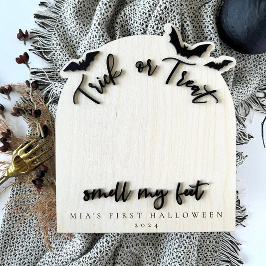 DIY Halloween Footprint Keepsake Sign for Baby's First Halloween, new baby or parent gift, trick or treat smell my feet, wood holiday sign