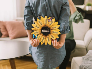 Sunflower Mom Sign Personalized, Birthday Gifts For Mom, Sunflower Mom Sign with Kids Names, Wall Decor, Sunflower Mom and Grandma Sign