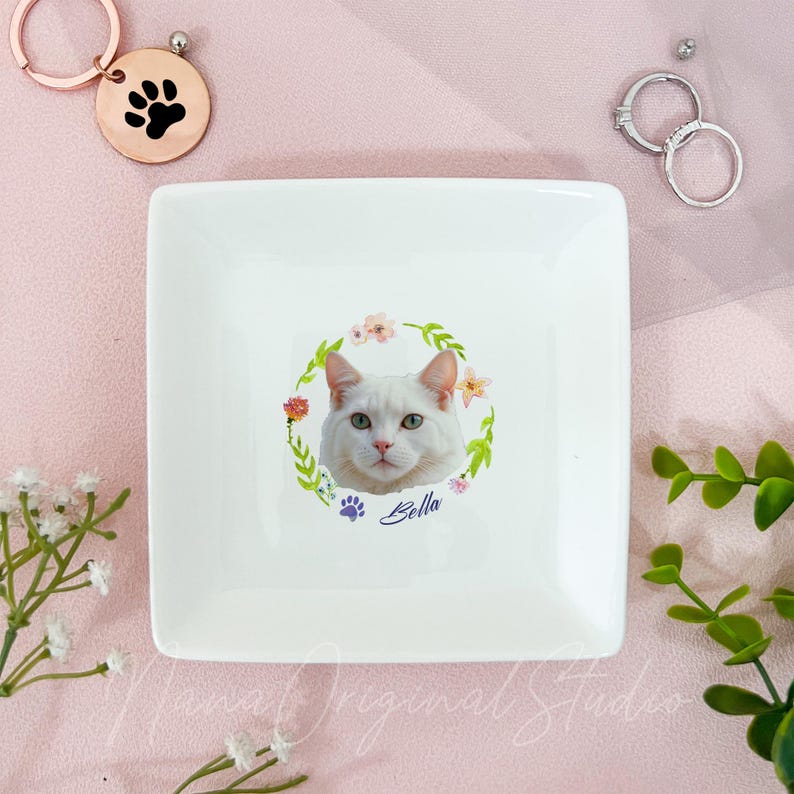 Custom Pet Portrait Jewelry Dish, Personalized Dog Cat Ring Dish, Unique Pet Lover Gift, Christmas Trinket Dish, Pet Memorial Keepsake