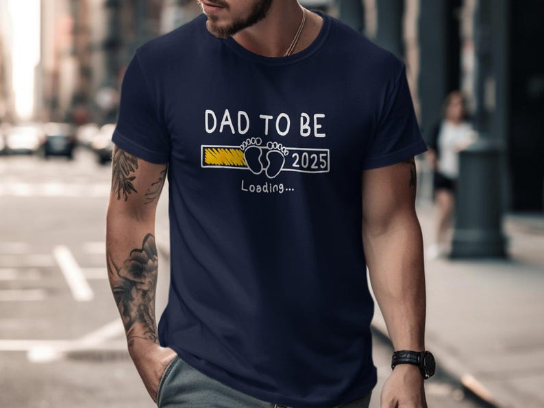 Dad To Be 2025 Loading Fun Baby Announcement T-Shirt, New Dad Gift, Future Daddy T-shirt, Cute Dad To Be Shirt, Expecting Father Tee