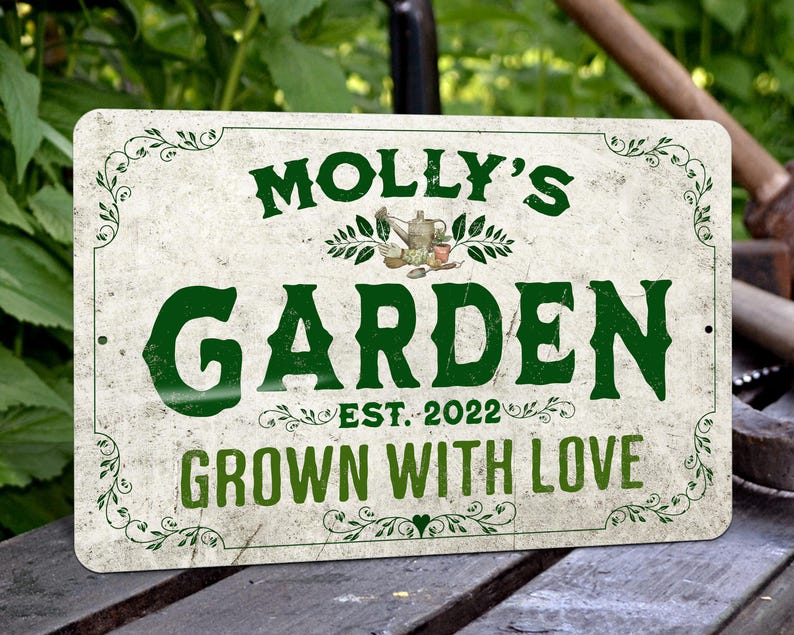 Personalized Garden Sign | Rustic Distressed Finish | 9 Custom Text options | Outdoor Garden Decor | Gift for Her | Mother's Day Gift