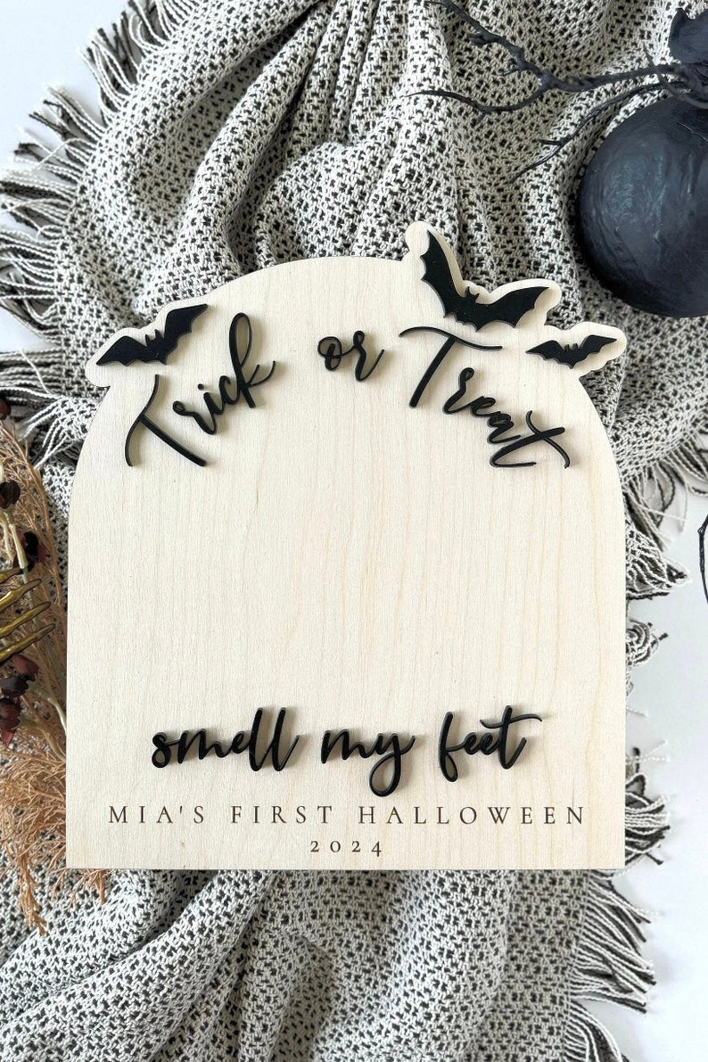 DIY Halloween Footprint Keepsake Sign for Baby's First Halloween, new baby or parent gift, trick or treat smell my feet, wood holiday sign
