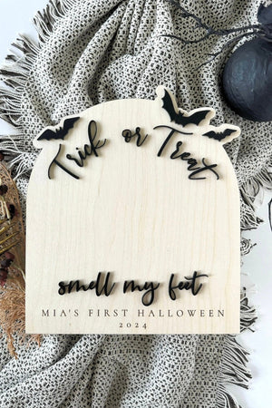 DIY Halloween Footprint Keepsake Sign for Baby's First Halloween, new baby or parent gift, trick or treat smell my feet, wood holiday sign