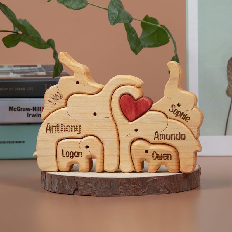 Custom Engraved Wooden Elephant Family Puzzle, Personalized 2-6 Person Animal Figurines, Ideal for Anniversaries & Home Decor