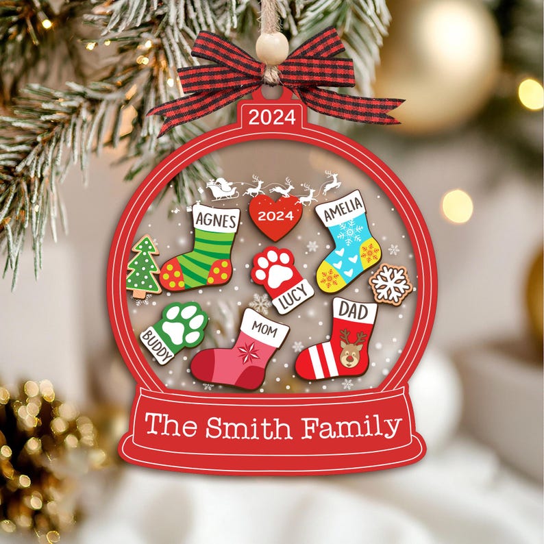 Personalized Family Stocking Ornament 2025 Christmas, Customize Family Christmas Stockings Shaker Ornament, Family and Pet Ornament Keepsake