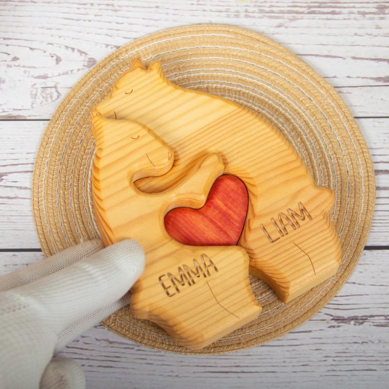 Custom Wooden Bear Family Puzzle, Personalized 2-6 Person Animal Figurines, Ideal for Anniversaries & Home Decor