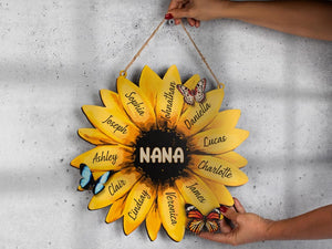 Sunflower Mom Sign Personalized, Birthday Gifts For Mom, Sunflower Mom Sign with Kids Names, Wall Decor, Sunflower Mom and Grandma Sign