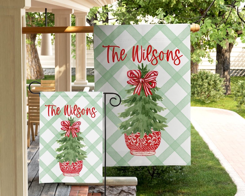 Personalized Christmas Garden Flag Custom Family Name Holiday Decor Outdoor Winter Yard Sign Festive Home Welcome Banner Seasonal Decoration