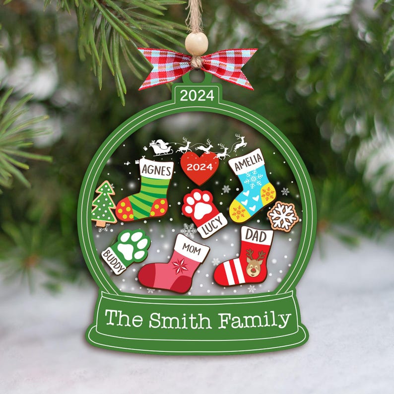 Personalized Family Stocking Ornament 2025 Christmas, Customize Family Christmas Stockings Shaker Ornament, Family and Pet Ornament Keepsake