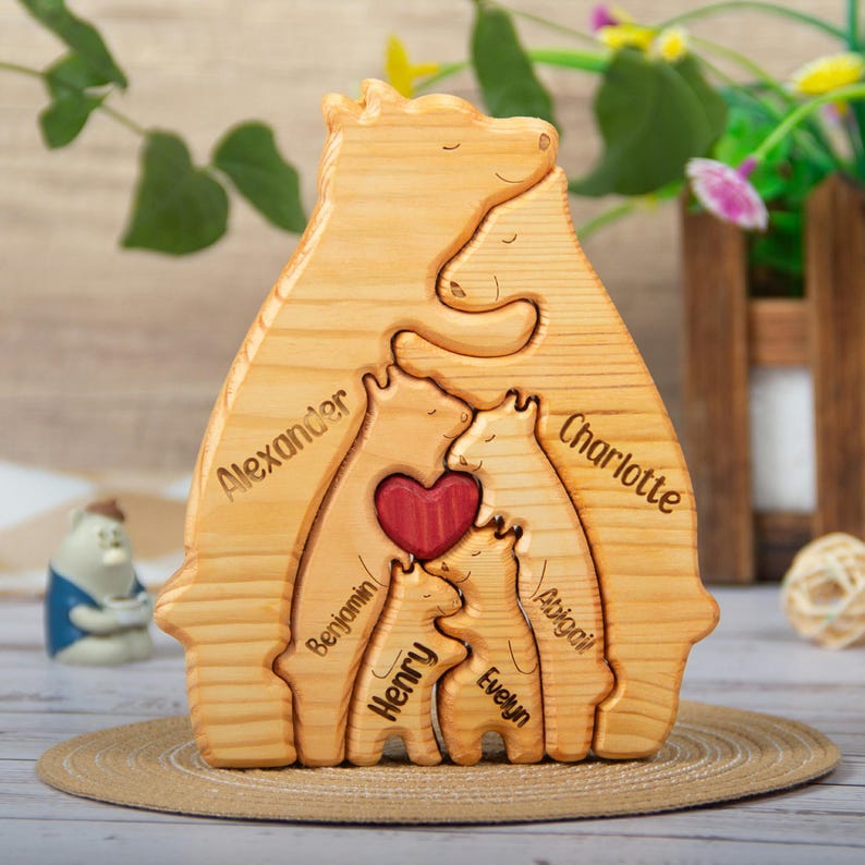Custom Wooden Bear Family Puzzle, Personalized 2-6 Person Animal Figurines, Ideal for Anniversaries & Home Decor