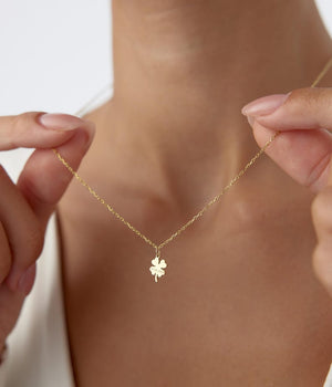 Gold Clover Necklace, 4 Leaf Clover Necklace, Dainty Necklace, Christmas Gift, Dainty Mom Necklace, Gift for Her, Good Luck Pendant