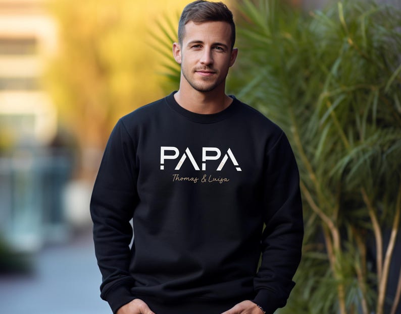 Father's greatest gifts: Personalized T-shirt/hoodie with your children's names and birth years. Dad sweater. Birthday gift.