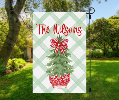 Personalized Christmas Garden Flag Custom Family Name Holiday Decor Outdoor Winter Yard Sign Festive Home Welcome Banner Seasonal Decoration