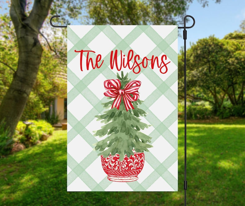 Personalized Christmas Garden Flag Custom Family Name Holiday Decor Outdoor Winter Yard Sign Festive Home Welcome Banner Seasonal Decoration