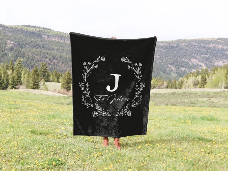 Custom Family Name Blanket, Last Name Initials Blanket, Wedding Anniversary Gift, Christmas Present For Family, Gift For Mom